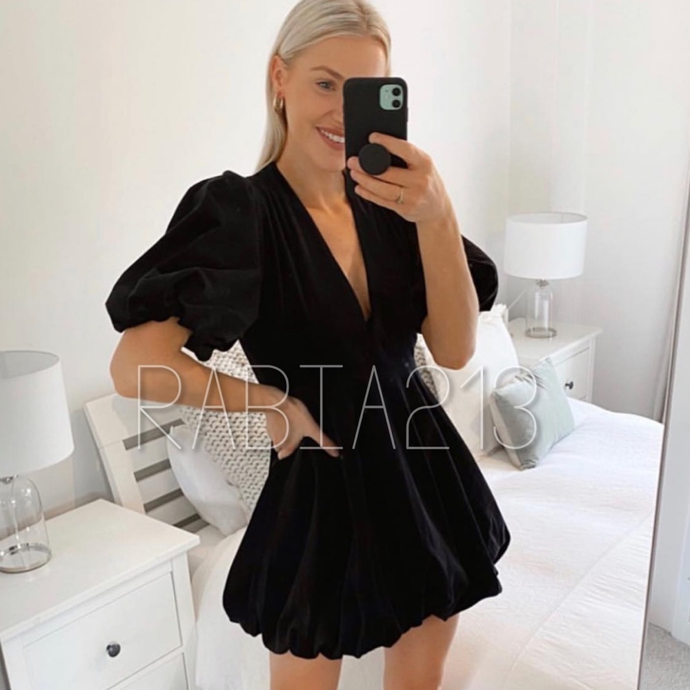LAST 1!✨Host Pick✨ZARA VELVET MINI DRESS - Picture 5 of 6